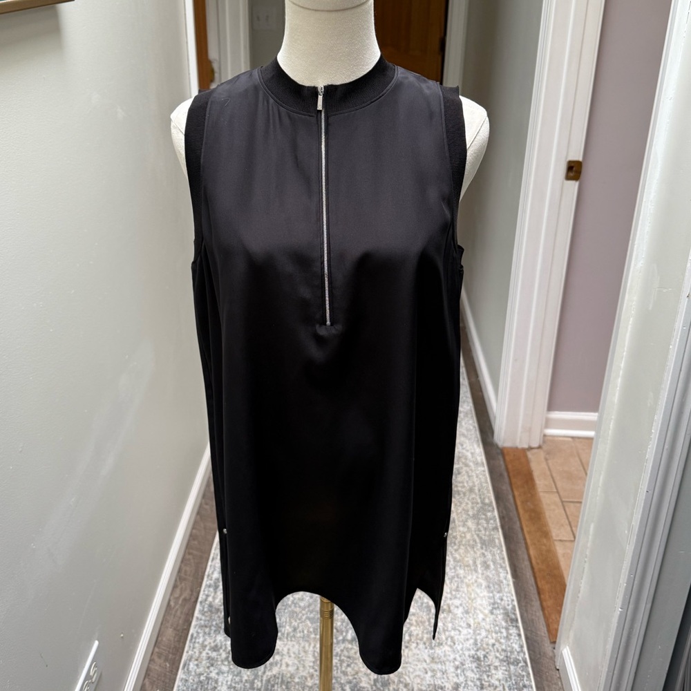 Lafayette 148 New York sleeveless silk with zipper